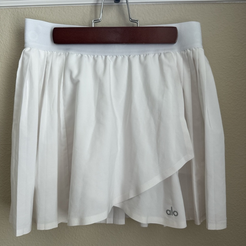 ALO Yoga Women's Cream Skater Skirt